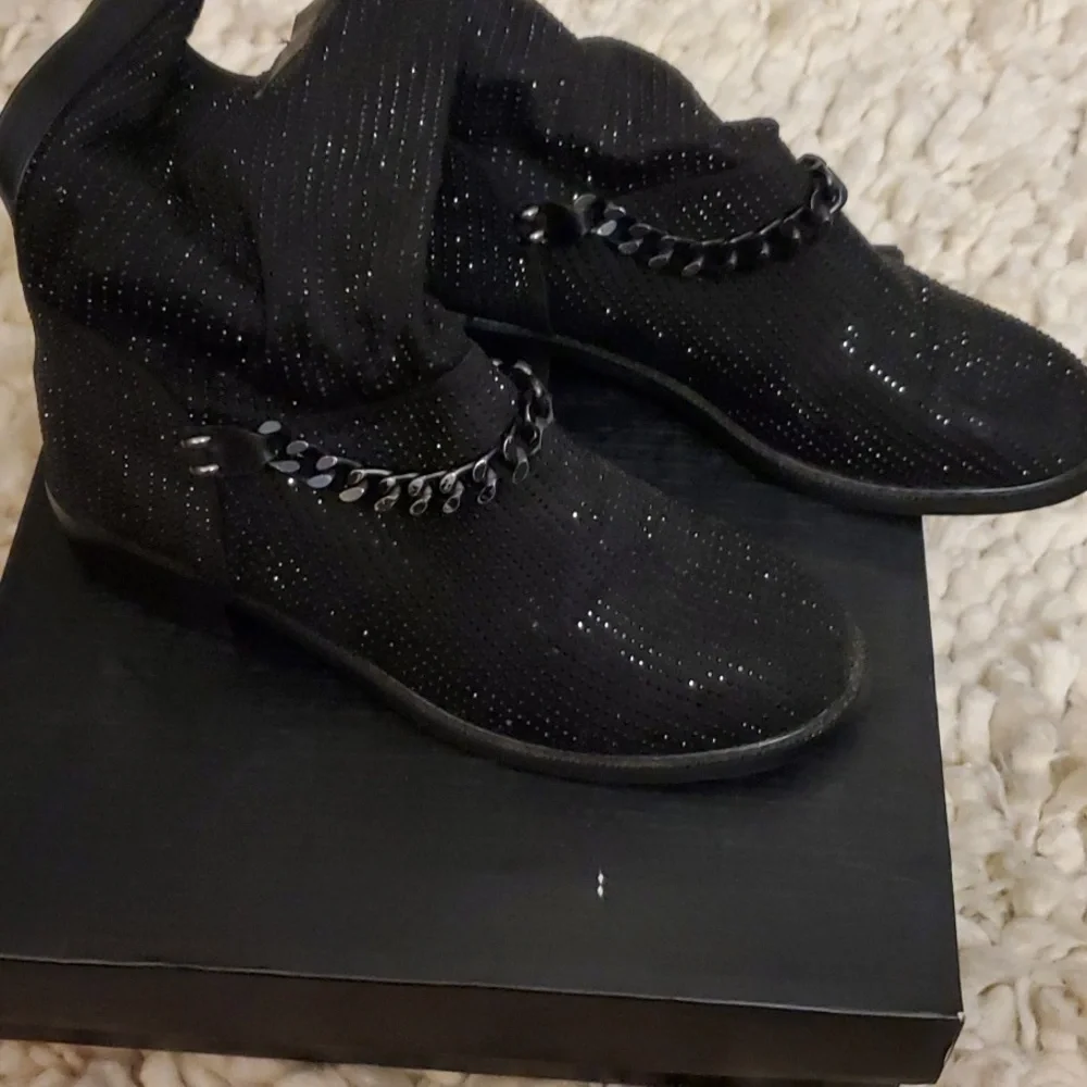 Nancy Li Booties - Picture 3 of 9